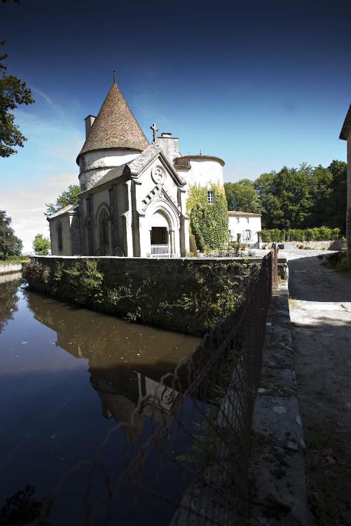 Château des Martinanches Saint-Dier-dʼAuvergne Exterior foto