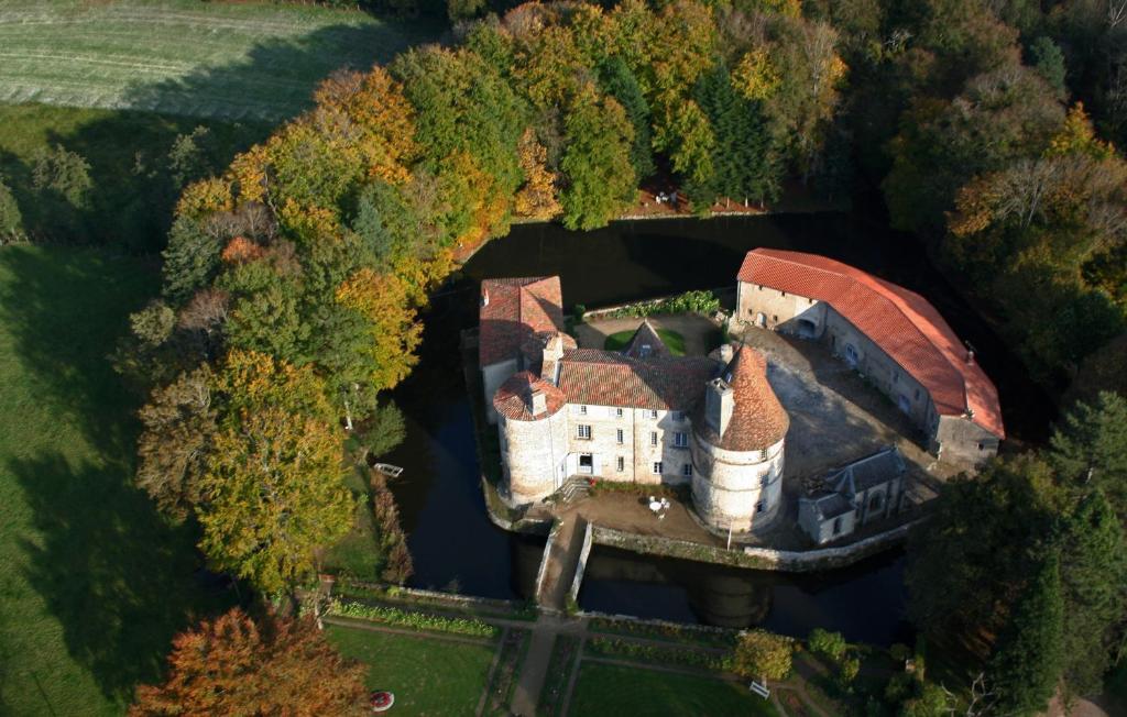 Château des Martinanches Saint-Dier-dʼAuvergne Exterior foto